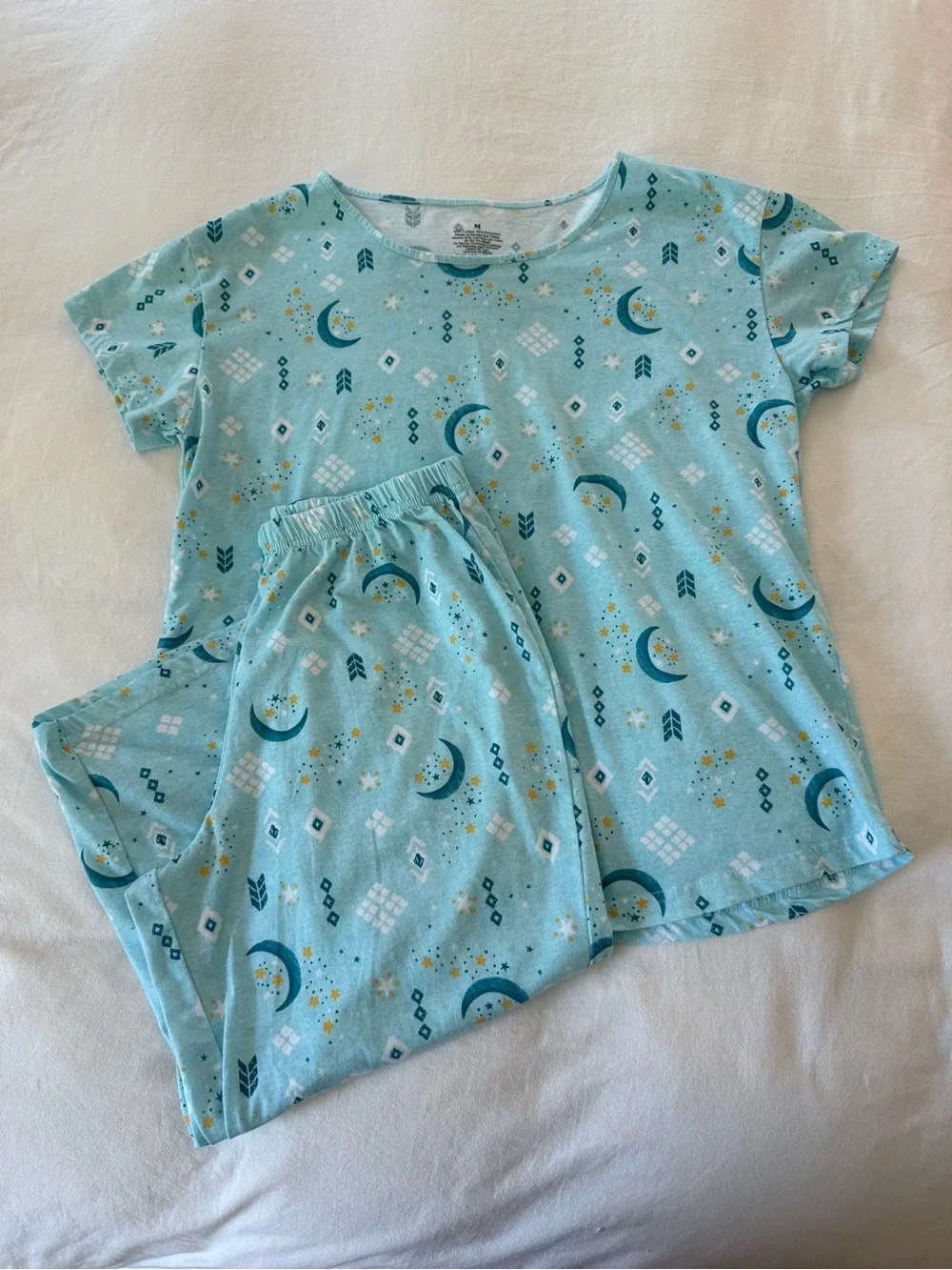 ✨ Pajama Set Blue Moon Stars Short Sleeve Cropped Capri Lounge PJs Size M